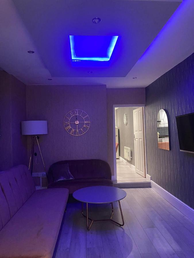 Ali'S Holiday Apartments F1 Blackpool Exterior photo